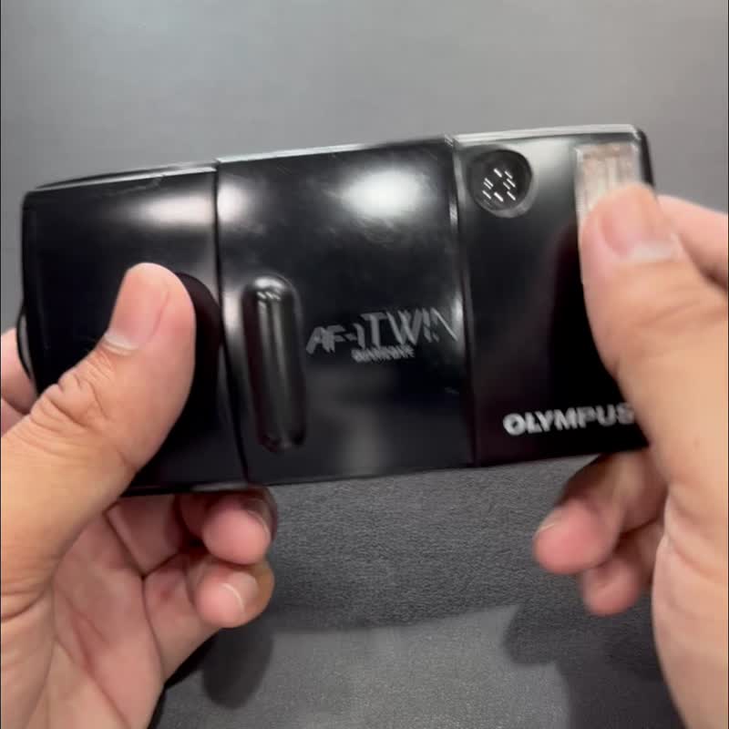 135底片 Olympus AF-1 Twin 特殊双镜头 底片相机 菲林 七成新 - 相机 - 塑料 黑色