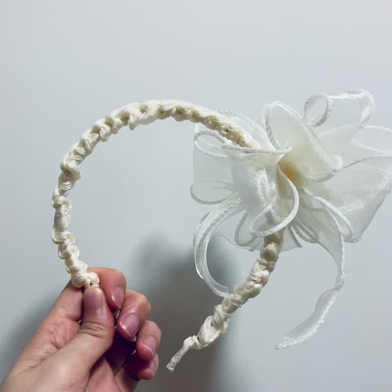 米白色 花型 蝴蝶  头箍【亮光丝】 - 发饰 - 其他人造纤维 白色