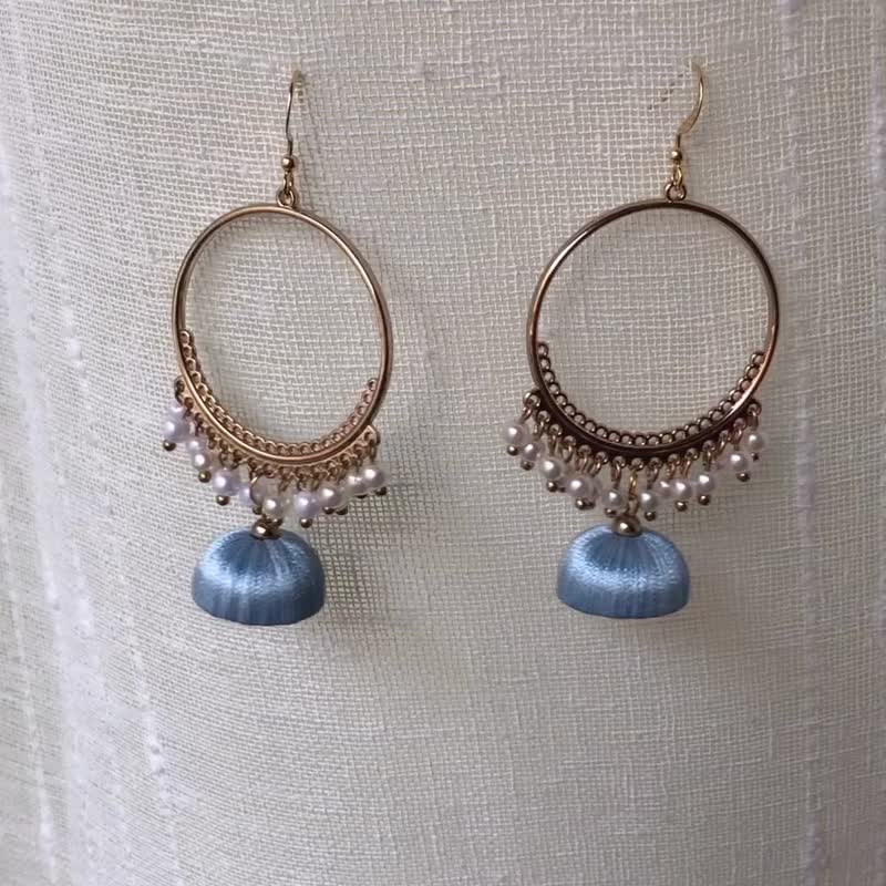 手工绣线印度风耳环 圆圈 珍珠 双色Jhumka - 耳环/耳夹 - 绣线 蓝色