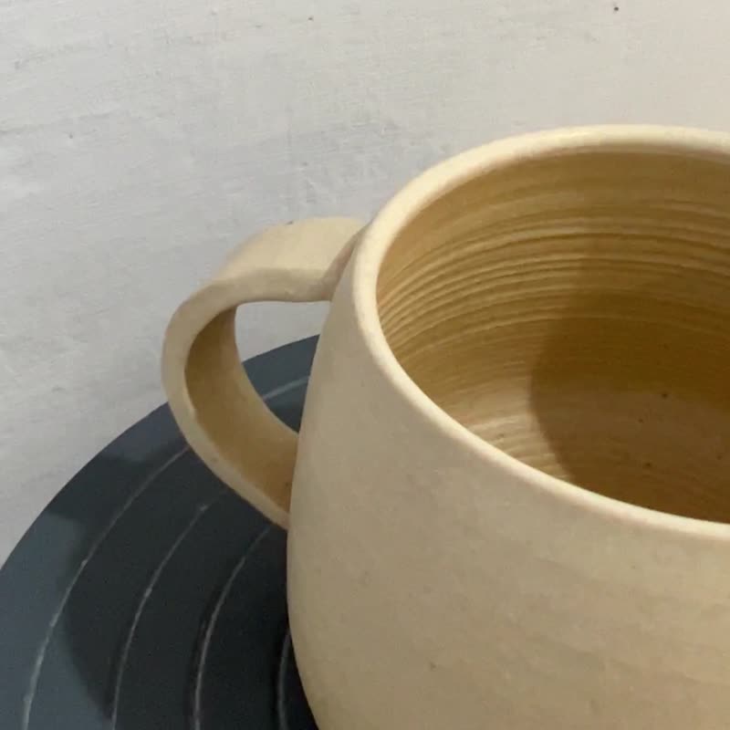 【晨白-咖啡杯】 日沐陶 | 手工制作 | 手捏陶 | 02 - 杯子 - 陶 黄色