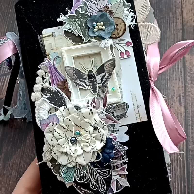 美丽的婚礼花束日记 手工制作的玫瑰笔记本 花边浪漫日记 - 笔记本/手帐 - 纸 紫色