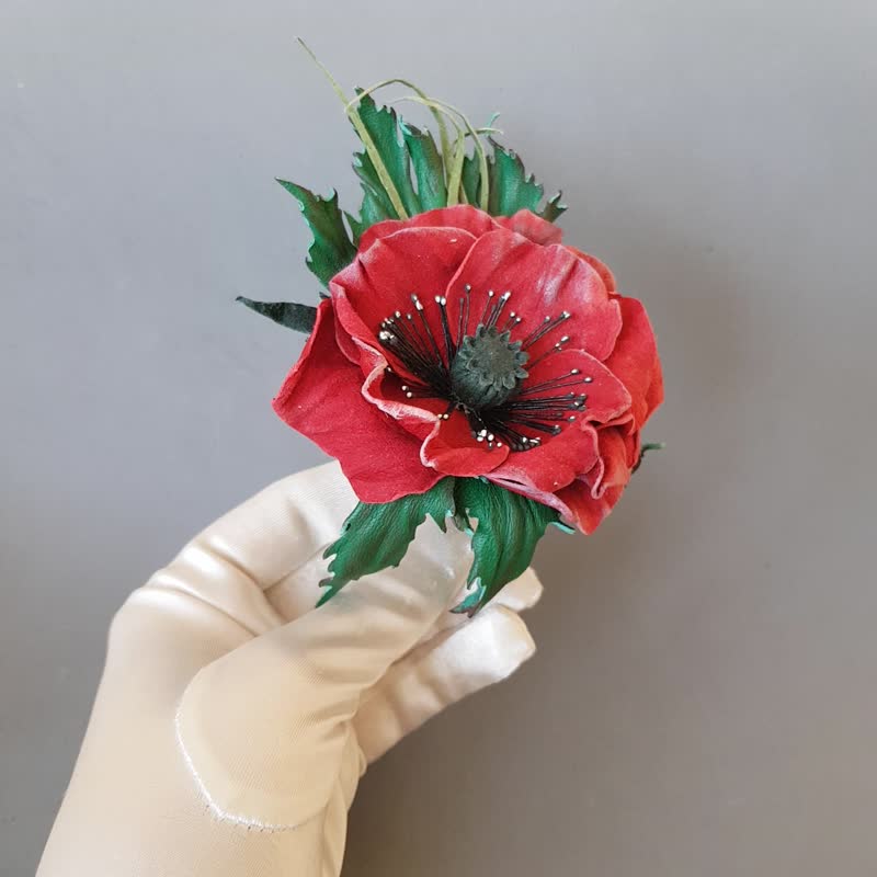 胸針 Leather brooch poppy for her Leather women's jewelry - 胸针 - 真皮 红色