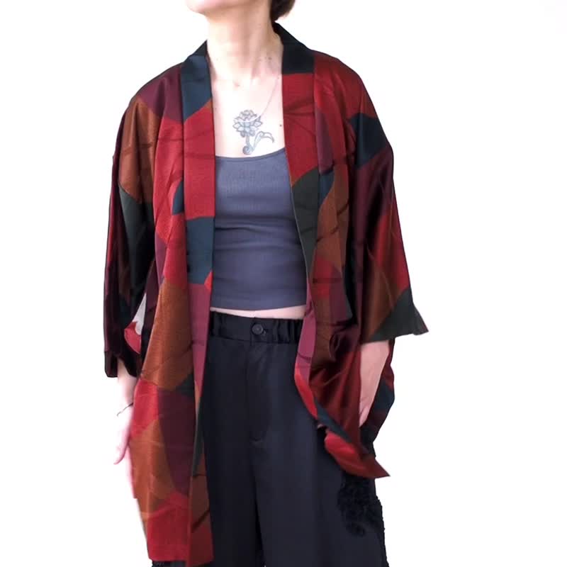【日本制造】 柔软丝绸黑色和红色外罩、时尚日本、男士外罩 - 女装休闲/机能外套 - 丝．绢 红色