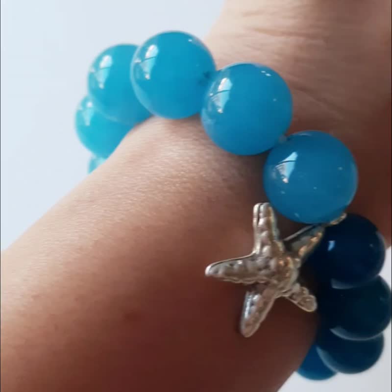 双色海蓝石弹性手链，饰有海星，银。 - 手链/手环 - 石头 蓝色