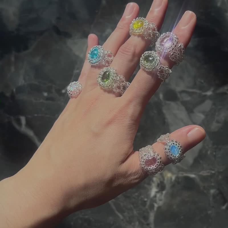 Mell 手工宝石珠绣戒指 买一送一 - 戒指 - 玻璃 多色