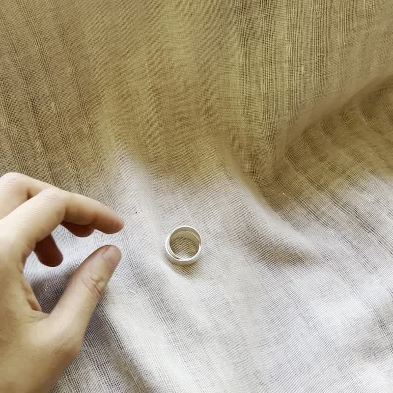 Handmade infinity wrap textured silver ring (R0029) - 戒指 - 银 银色