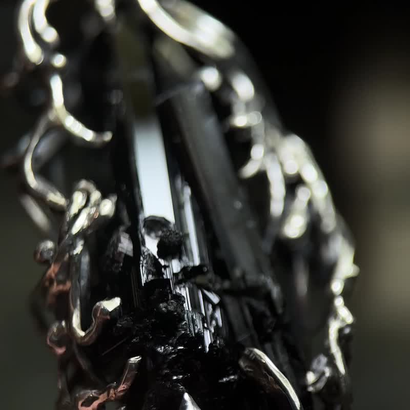 天然矿石 / 黑碧玺原矿  / 巴基斯坦 / 黑碧玺项链 - 项链 - 水晶 黑色