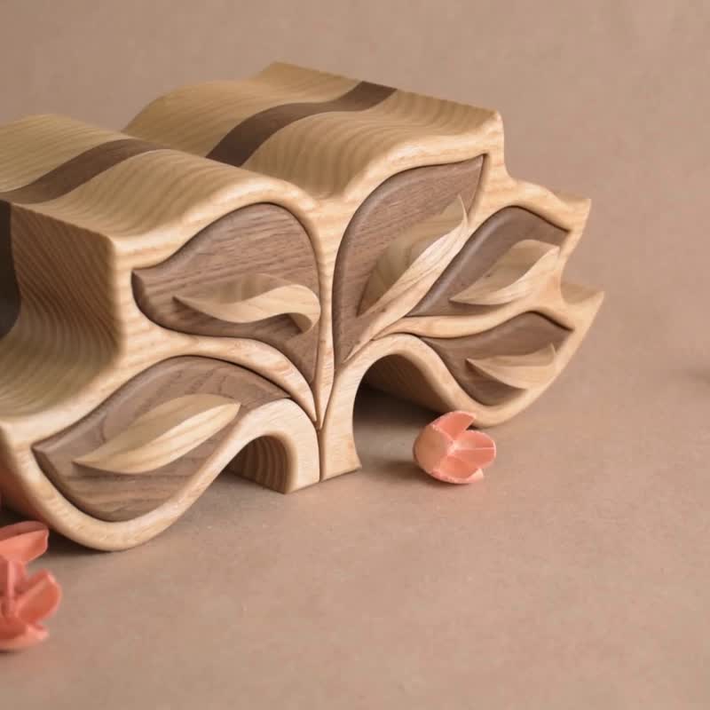 Wooden Jewelry Box Handmade for Women with Leaf Patterns, Decor Minimalist Decor - 收纳用品 - 木头 卡其色