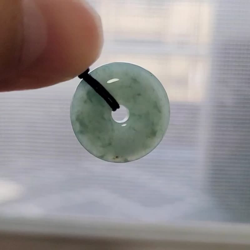 【亲翠】天然翡翠 冰满绿飘绿花温润平安扣调整型绳链 极简风格 - 项链 - 玉石 绿色