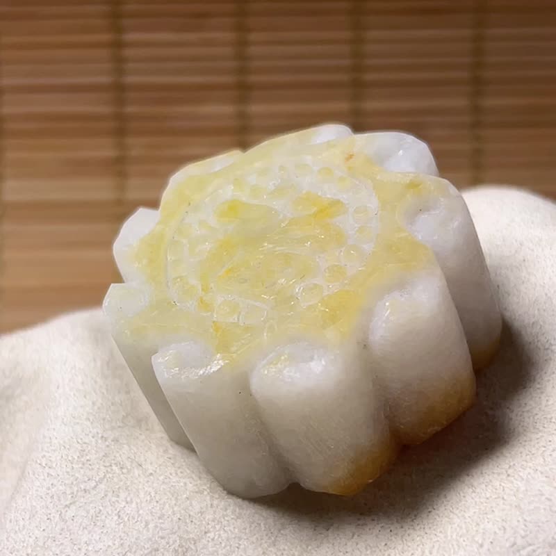 飘黄翡翡翠月饼摆饰摆件 | 天然缅甸玉A货翡翠 | 送礼 - 其他 - 玉石 橘色