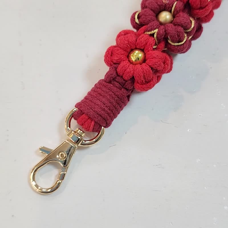 F.S.H 春节款设计。大吉大利花朵。编织款手腕手机绳 - 挂绳/吊绳 - 棉．麻 红色